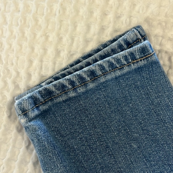 Levi’s 721 High Rise Skinny - Distressed Jean Size 27 - Picture 3 of 6